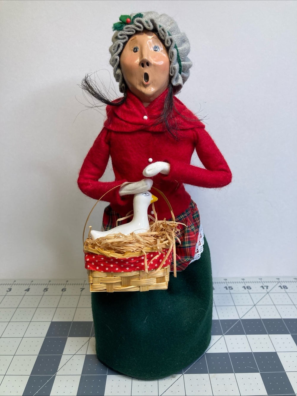 Byers Choice Caroler Woman with Goose Duck in Basket 1987 Red Green Plaid